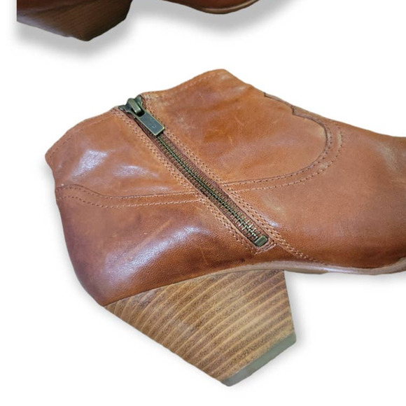 Frye Reina Ankle Bootie Cognac Genuine Leather Western 10 - Picture 5 of 9